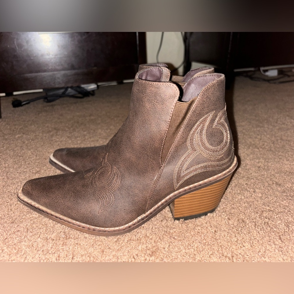 Ankle Cowgirl boots
